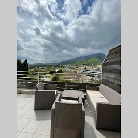 Duplex En Plein Centre De Corte * Corte (Corsica)